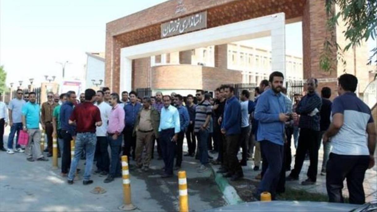伊朗糖厂工人抗议三个月拿不到薪水