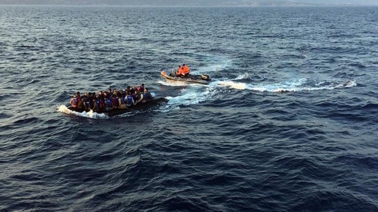 Лодка с бежанци потъна край Чешме: трима удавени