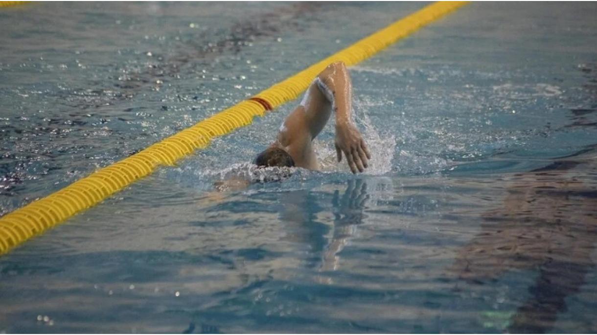 Nadadores turcos ganaron 63 medallas en tres organizaciones distintas