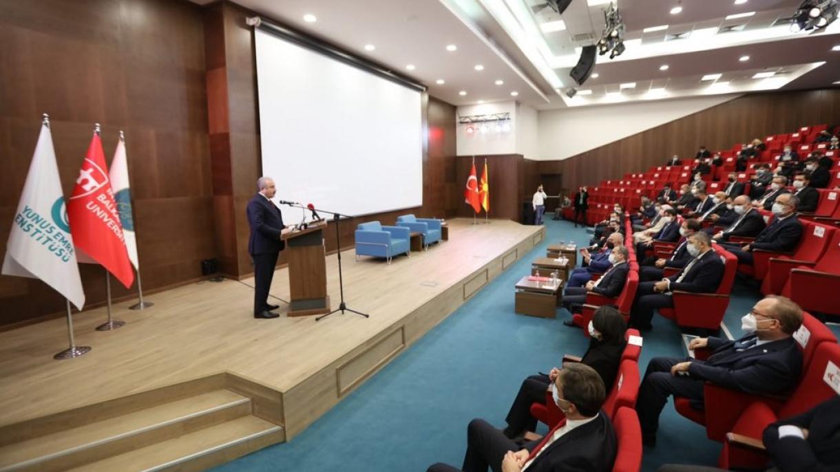 Meclis Başkanı Mustafa Şentop Üsküp Uluslararası Balkan Üniversitesi Konuşma1.jpg