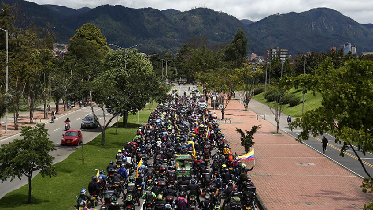 Motorbiciklisek tiltakoztak a biztonsági intézkedéseket Kolumbiában