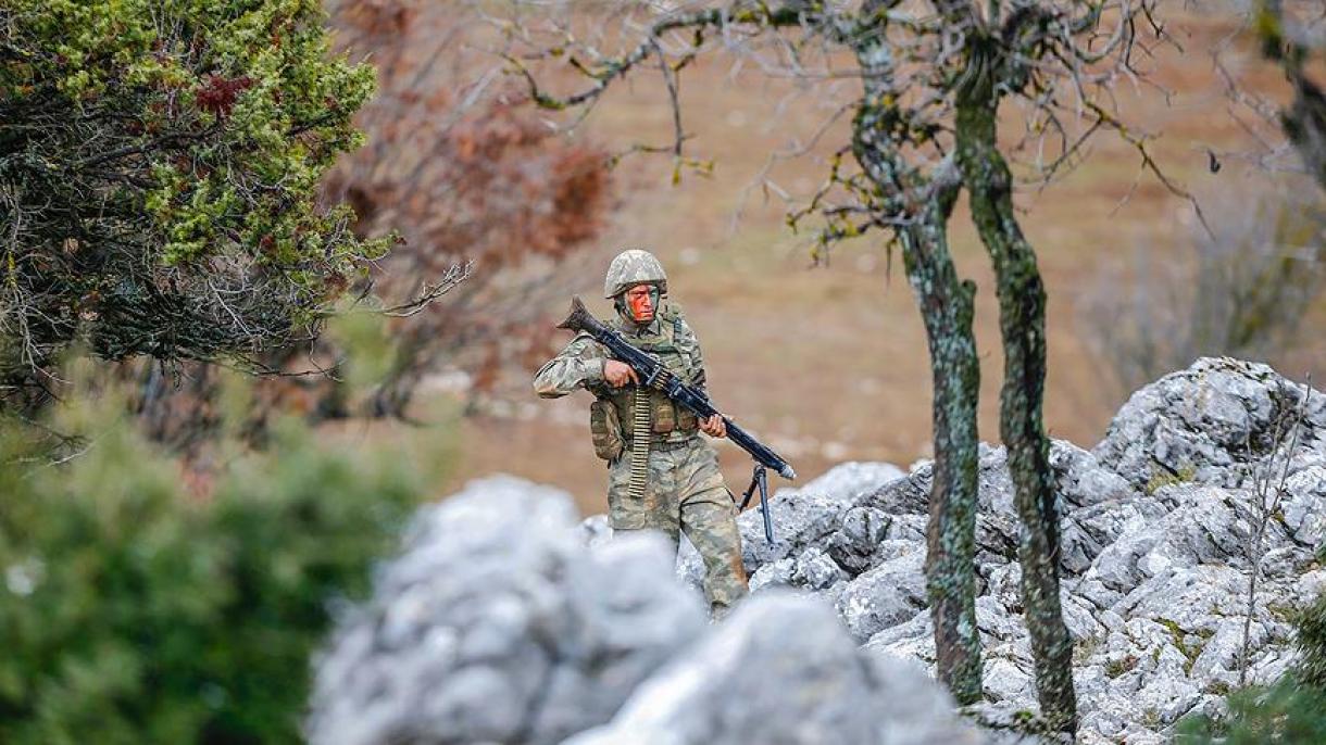 A terroristák intéztek fegyveres támadást: 1 hősi halált