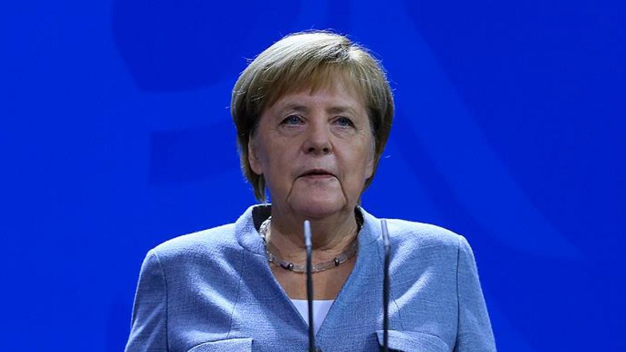 Merkel: Unión Europea no ha fijado fecha de nueva cumbre del brexit