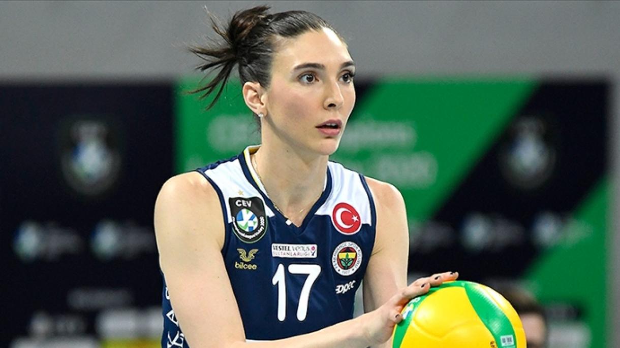 Naz Aydemir Akyol na lista das "100 melhores jogadoras da história"