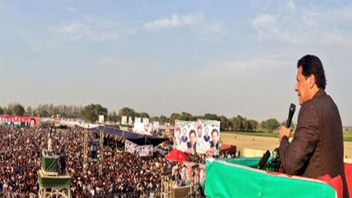 قومی اسمبلی میں وزیراعظم عمران خان کے خلاف تحریک عدم اعتماد پیش