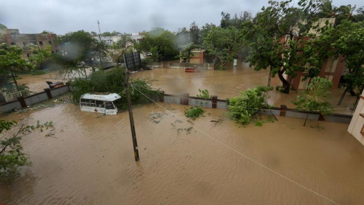巴基斯坦遭遇“比尔乔伊”气旋风暴