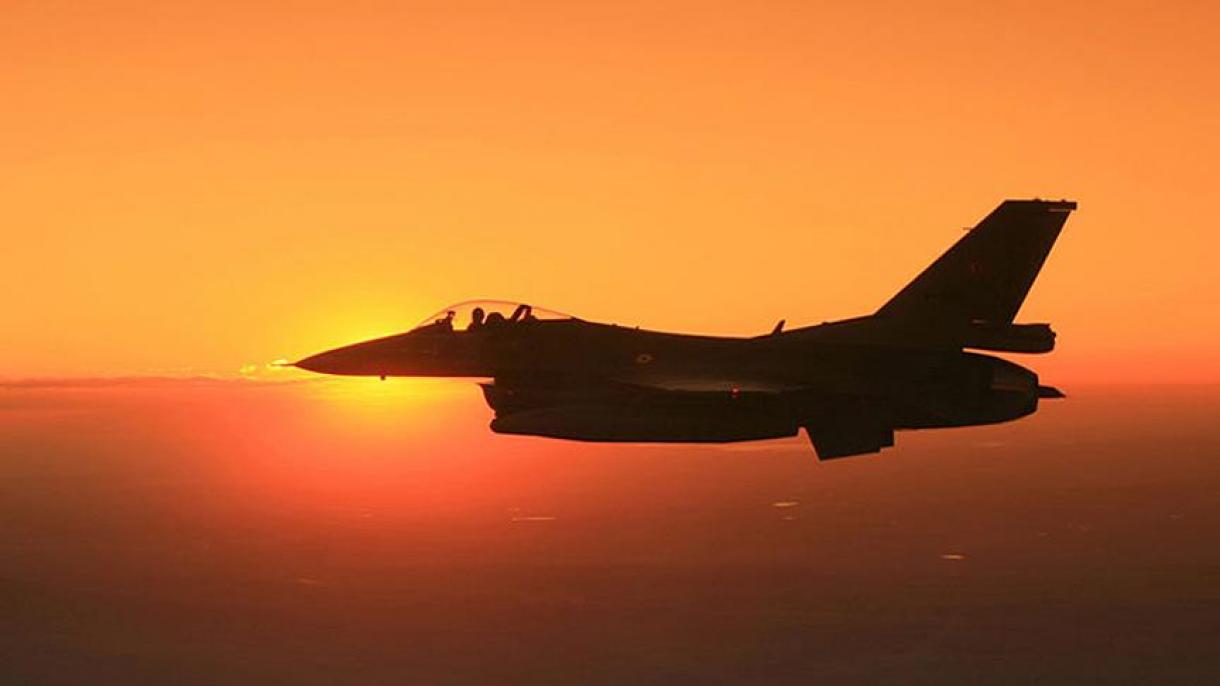 Aviões de guerra iraquianos atingem posições de Daesh na Síria