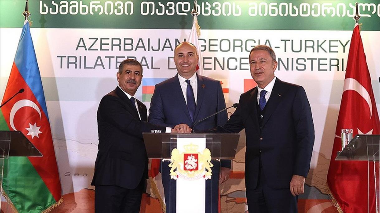 وزیران دفاع ترکیه، گرجستان و آذربایجان گردهم می‌آیند
