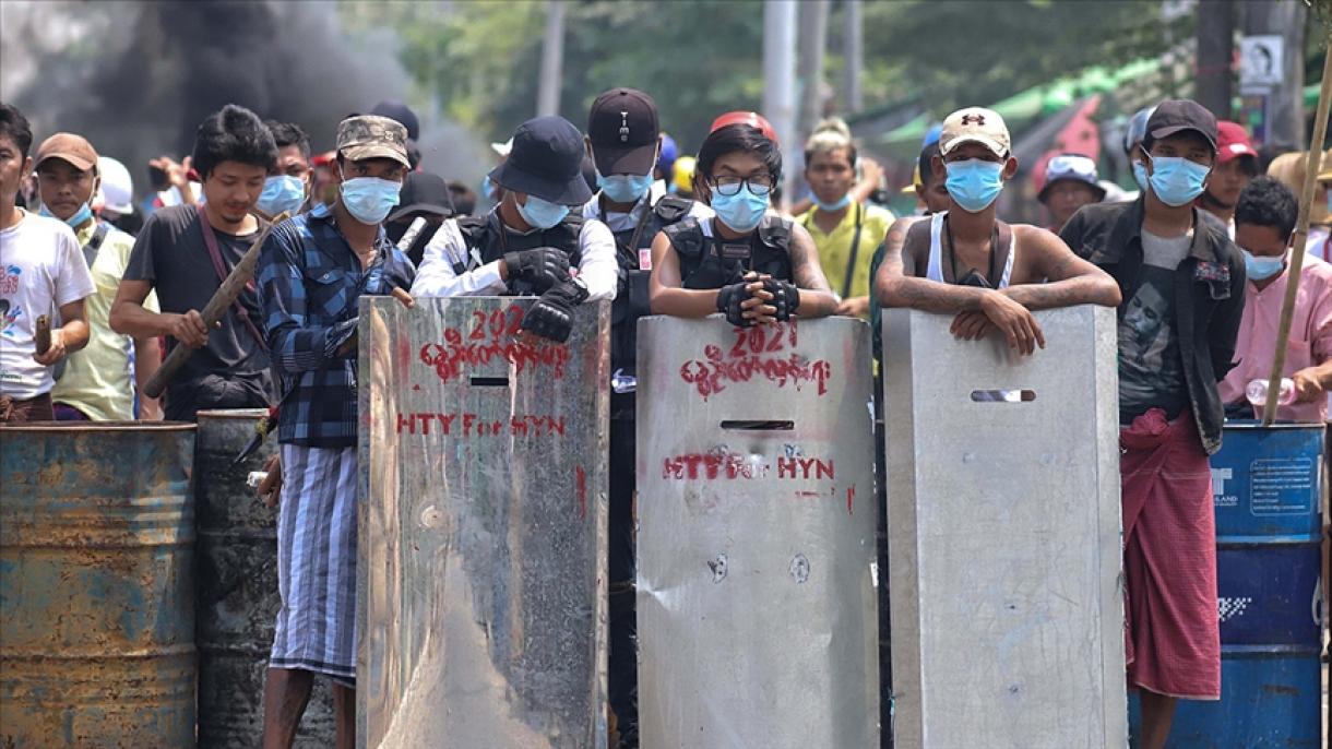 A ONU condena a morte de 15 crianças em manifestações contra a junta militar em Mianmar