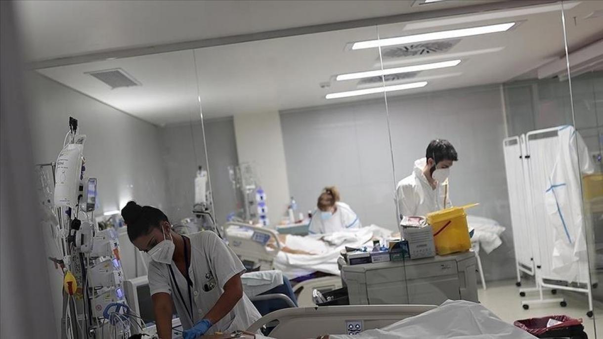 Más de 700.000 pacientes esperan por una cirugía en España