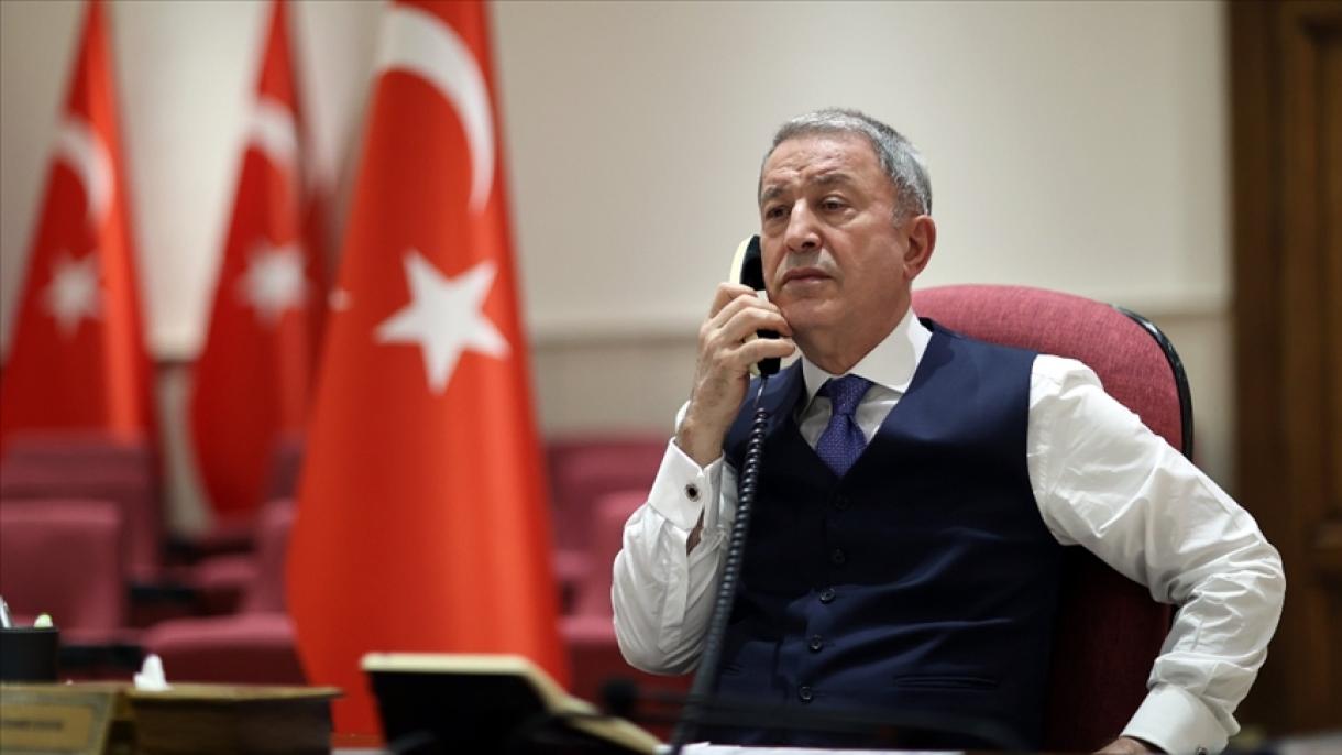 وزیر دفاع ترکیه با همتایان روس و اوکراینی خود تلفنی گفت‌وگو کرد