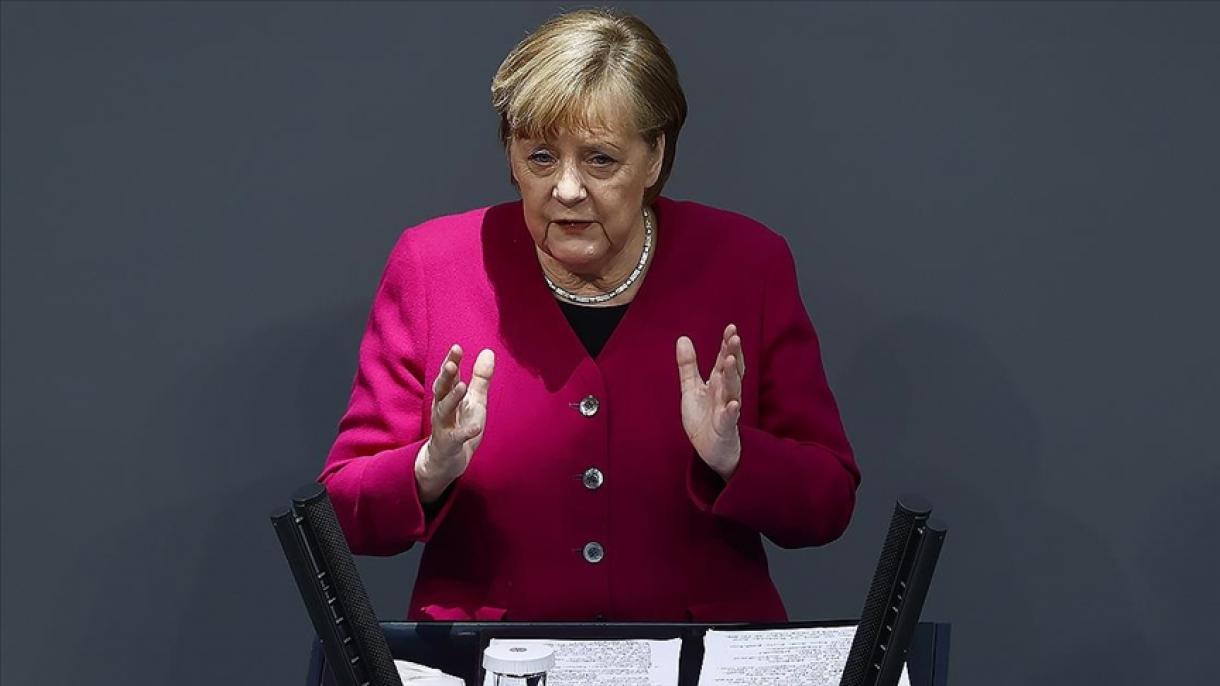 Angela Merkel: “Türkiyə ilə dialoq gündəliyini sürətlə həyata keçirməliyik”