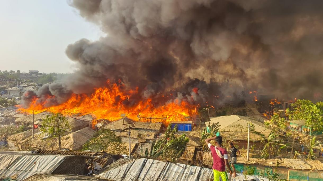 孟加拉罗兴亚难民营发生火灾