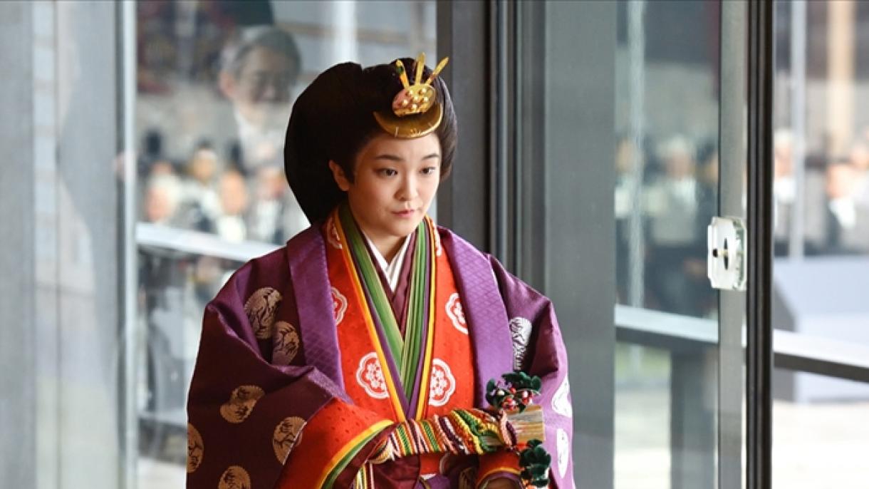 日本真子公主与平民男友登记结婚