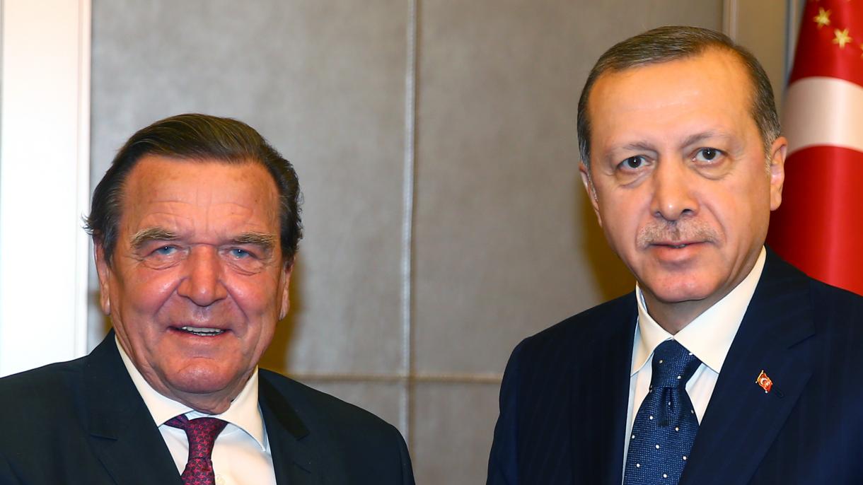 gerhard schröder-recep tayyip erdoğan.jpg