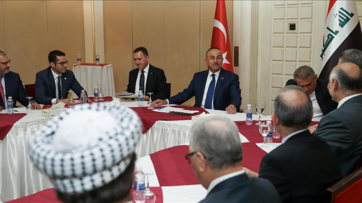 دیدار وزیر خارجه ترکیه با تنی چند از سیاستمداران ترکمن در عراق