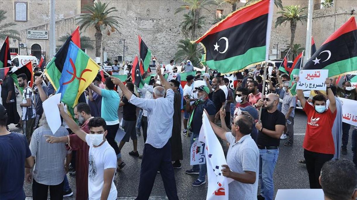 Бенгазиде Халифе Хафтерге каршы митингдер болду
