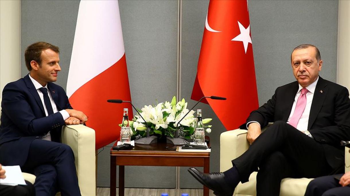 Erdogan și Akar au purtat convorbiri telefonice co omologii lor francezi