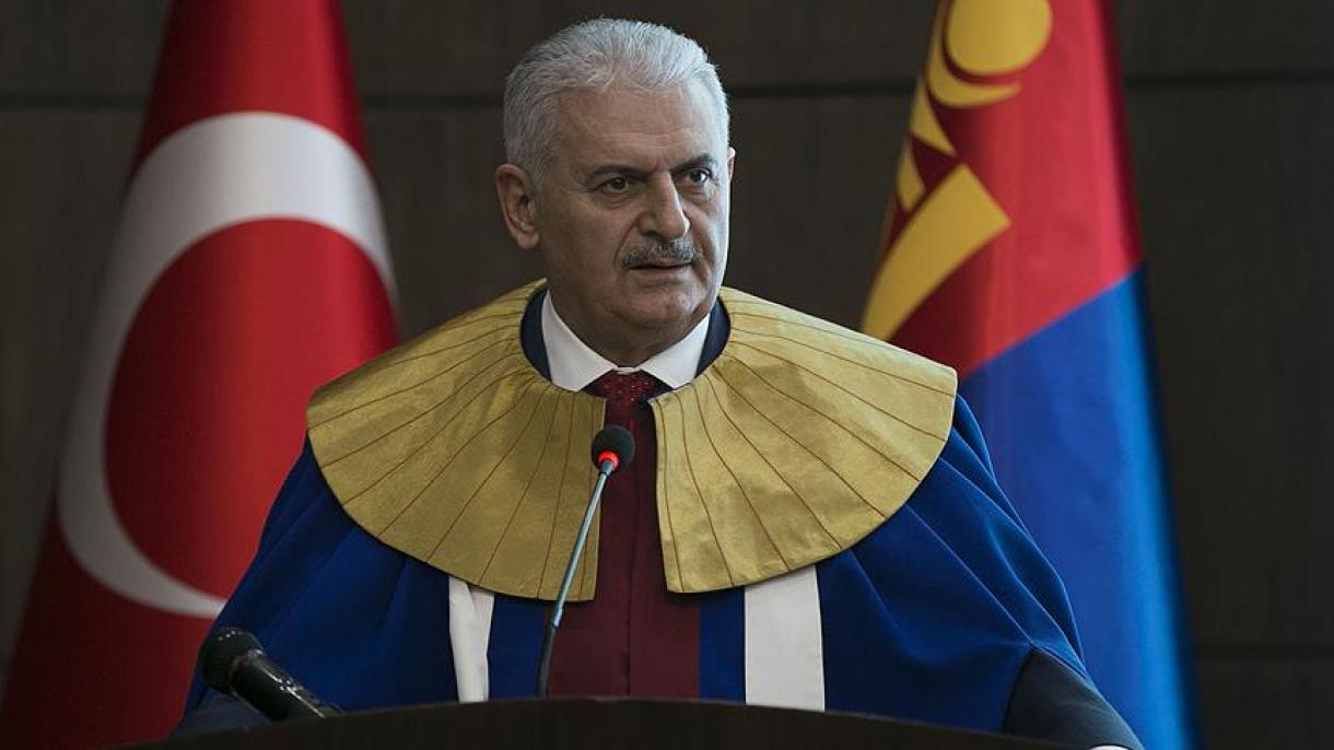 Primer ministro turco, investido doctor honoris causa en Mongolia