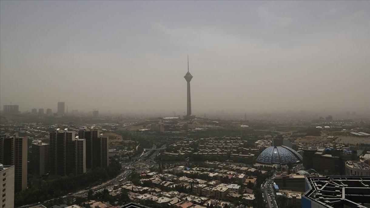 سطح آلودگی هوا در تهران همچنان نارنجی و قرمز است