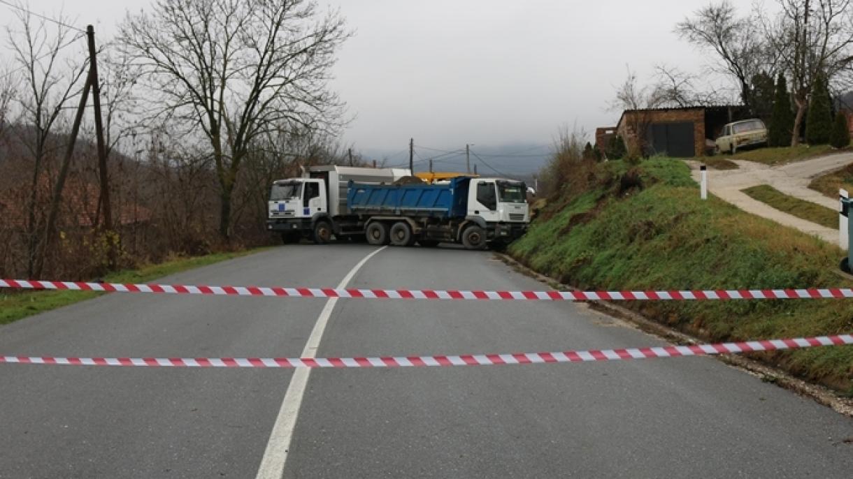 “Barrikadalar Şu Gün Ortadan Aýrylar”