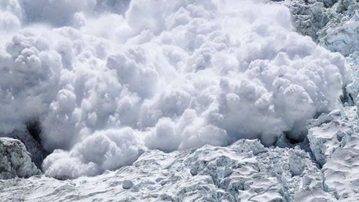 Fransiyaning Tignes shahrida qor ko'chkisi sodir bo'ldi