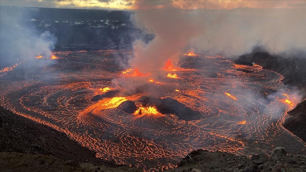 美国基拉韦厄火山间隔96 天后再次活跃