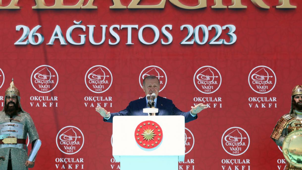 Erdogan: “La victoria de Malazgirt abrió las puertas de nuestra soberanía política en Anatolia”
