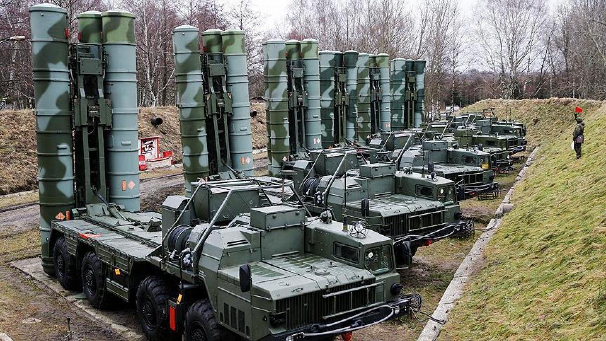 中国已接收俄罗斯运送的S-400导弹防御系统
