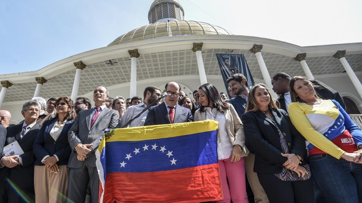 Venezuela confirma el inicio de un diálogo con Leopoldo López