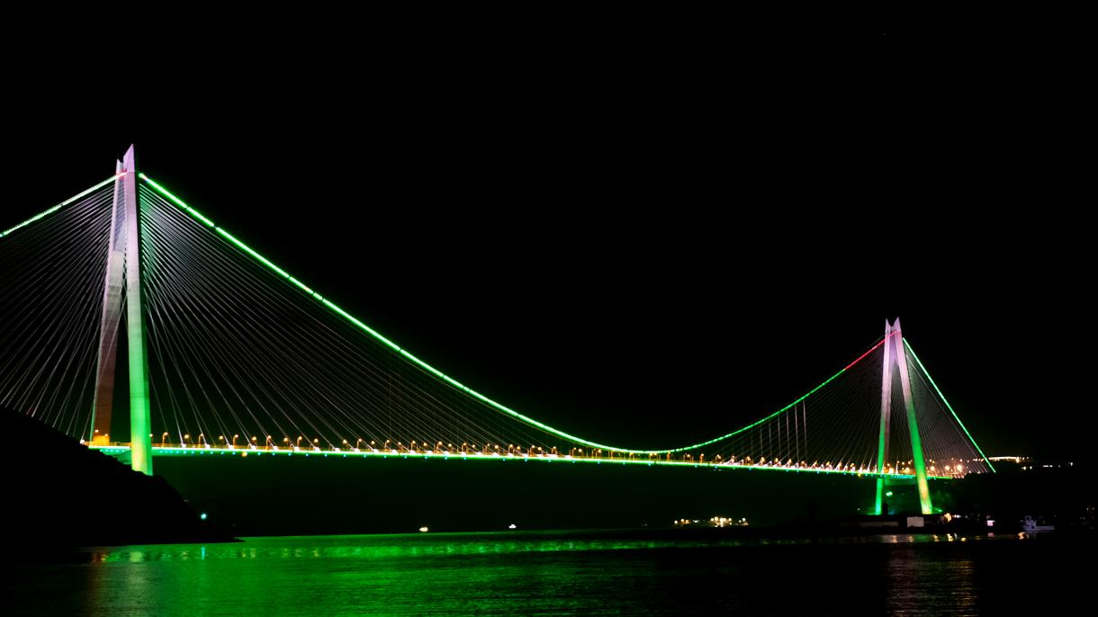 نورپردازی پل‌های استانبول به رنگ پرچم پاکستان