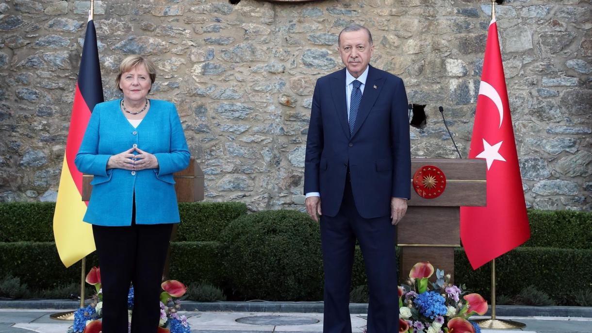 Merkel: Turska je kao saveznik u NATO-u za nas važan partner