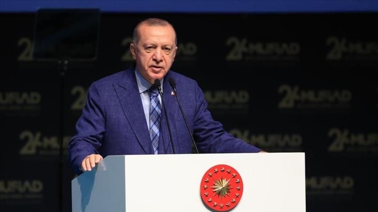 El presidente Erdogan participa en el programa “Noche de Poesía con Jóvenes”