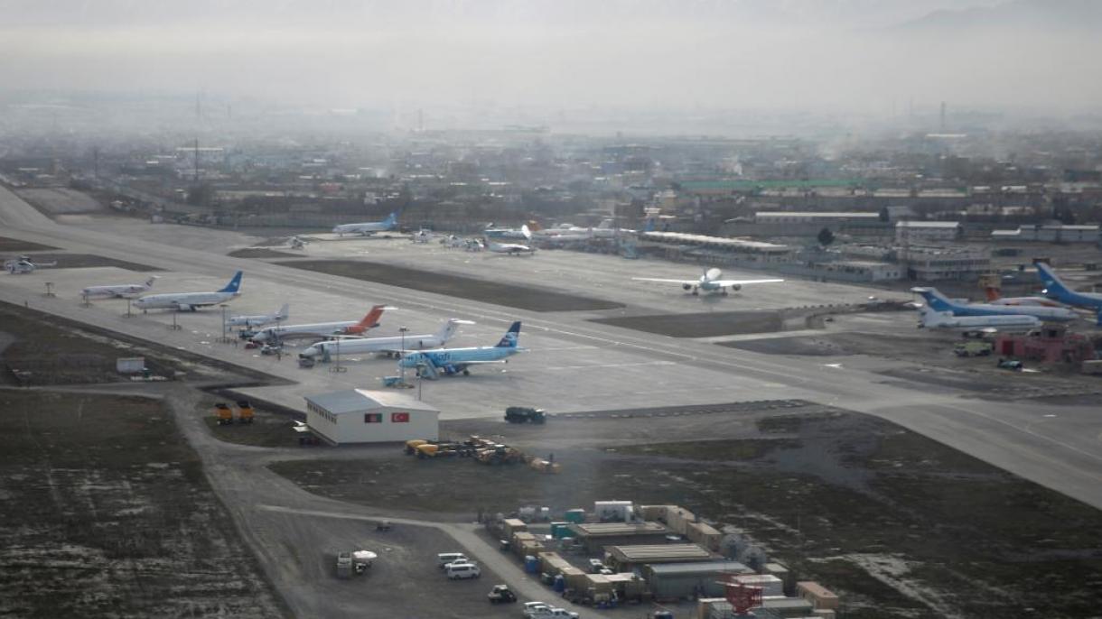 塔利班控制的喀布尔机场首次降落飞机