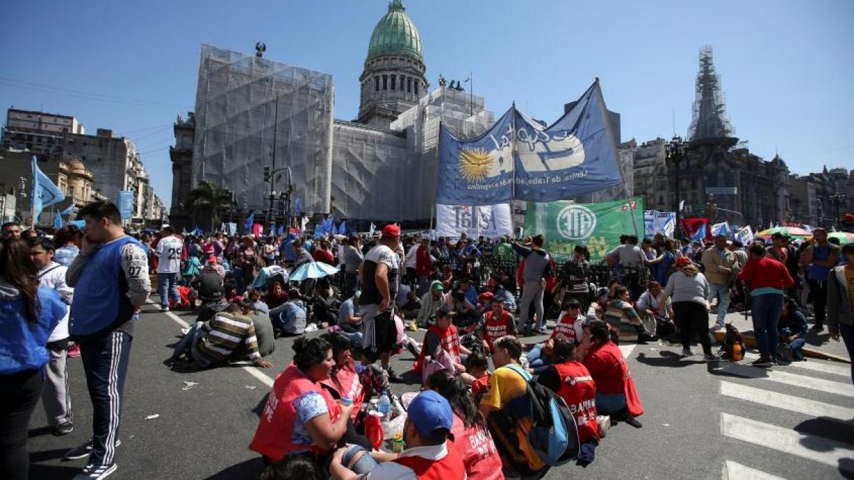 El Senado argentino aprueba la Ley de Emergencia Alimentaria