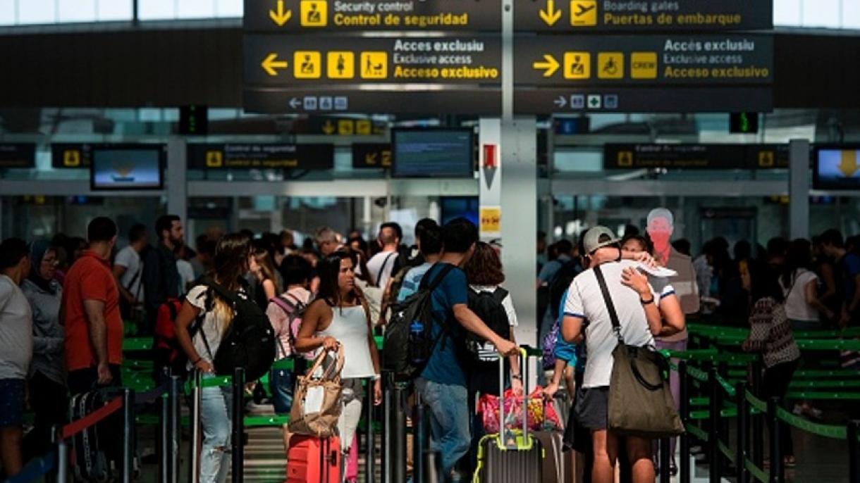 Inician una huelga indefinida en el aeropuerto de El Prat