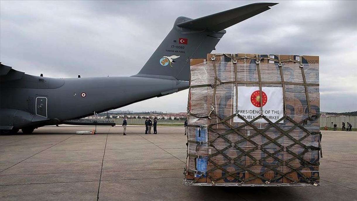 A Turquia continua a enviar suprimentos médicos para países que combatem o COVID-19