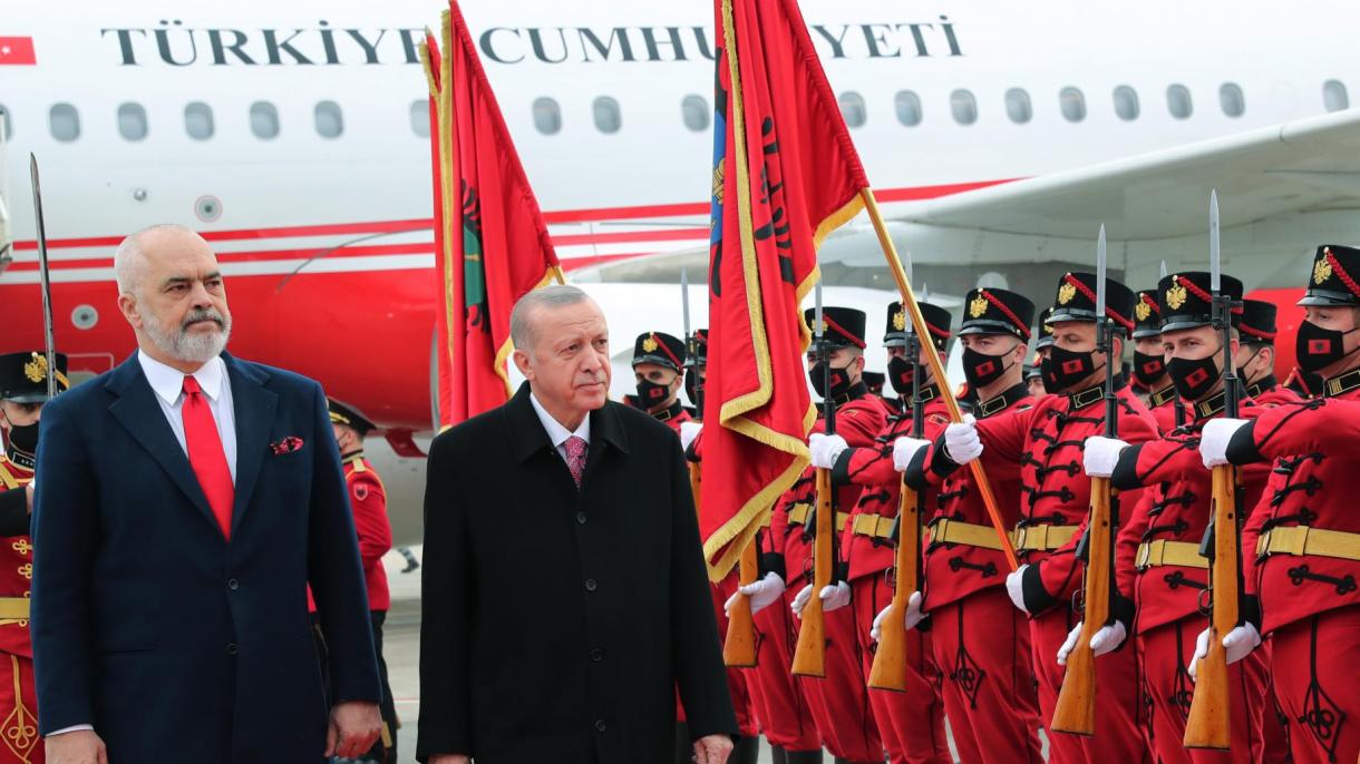 Prezident Erdogan Albaniýa Bardy