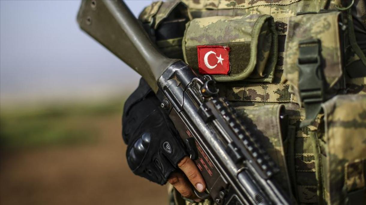 一名恐怖分子向土耳其安全部门投降