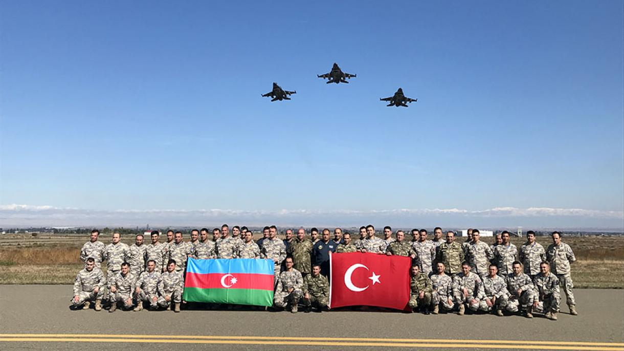Түрк Ф  -  16лары машыгуу үчүн Азербайжанда