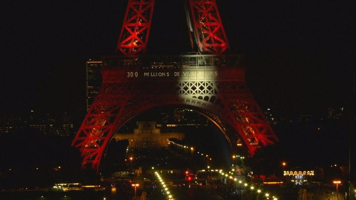 Ünnepelte az Eiffel-torony a 300 milliomodik látogatóját