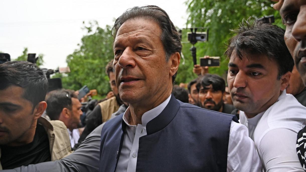 سابق وزیر اعظم عمران خان فنڈنگ کیس میں فی الحال گرفتاری سے بچ گئے