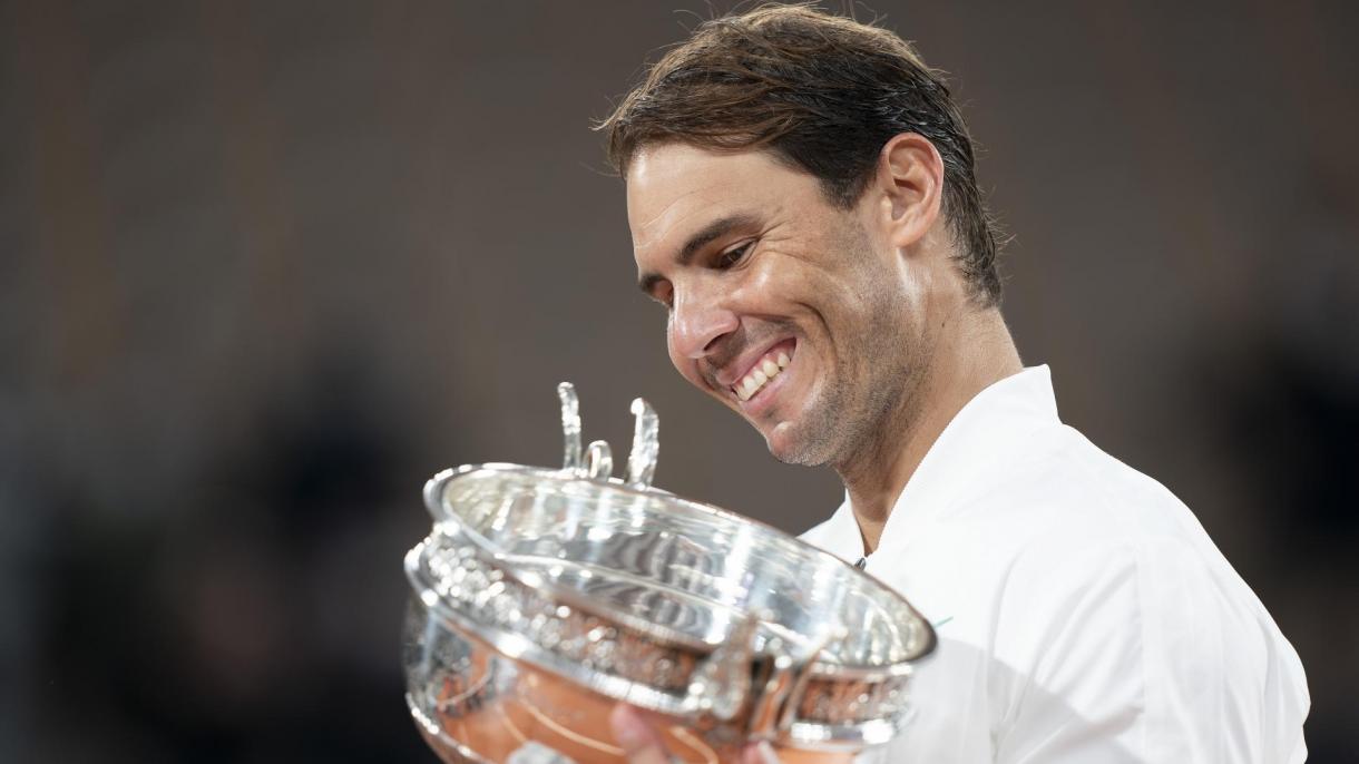 Rafael Nadal venceu Roland Garros 2020 e alcançou Roger Federer com 20 títulos do Grand Slam