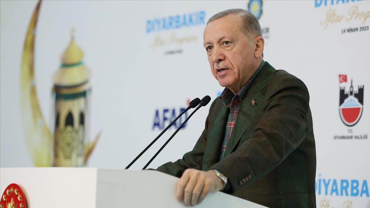 Prezident Erdogan Diýarbakyrda Agzaçara Gatnaşdy