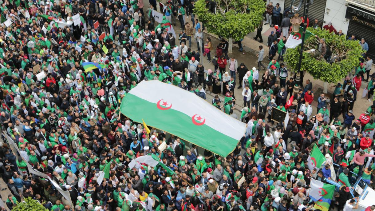 Президентските избори в Алжир бяха анулирани...