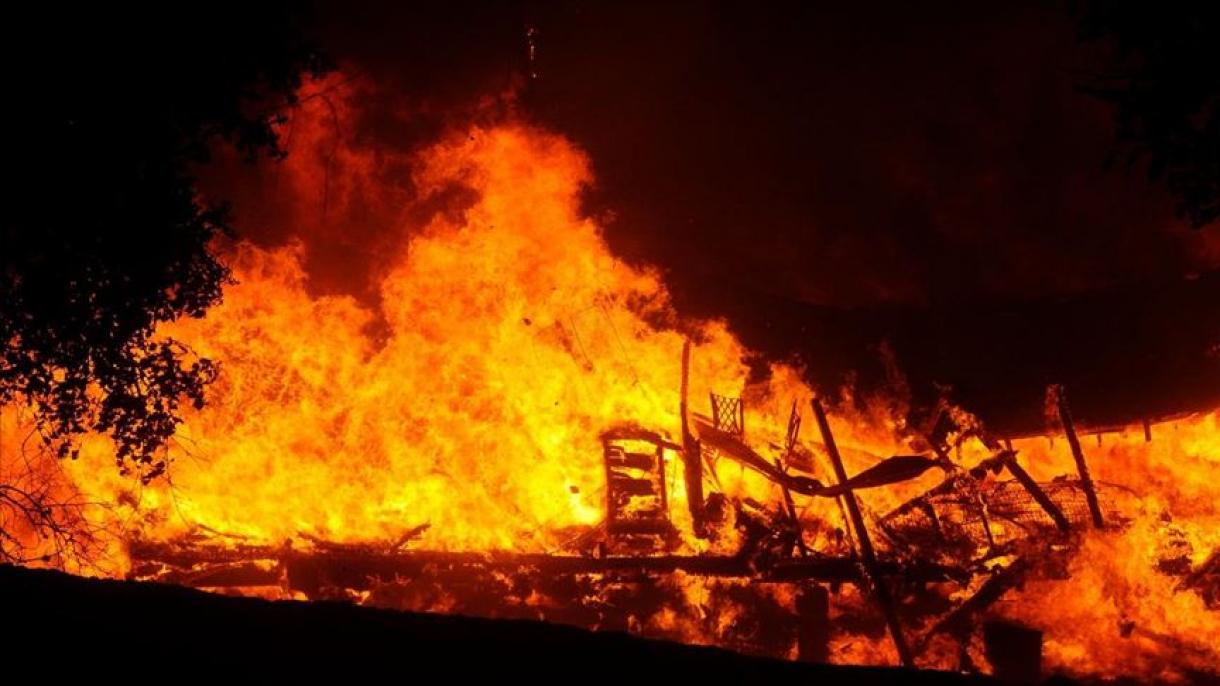 EEUU: más de 60.000 evacuados por incendio forestal en California