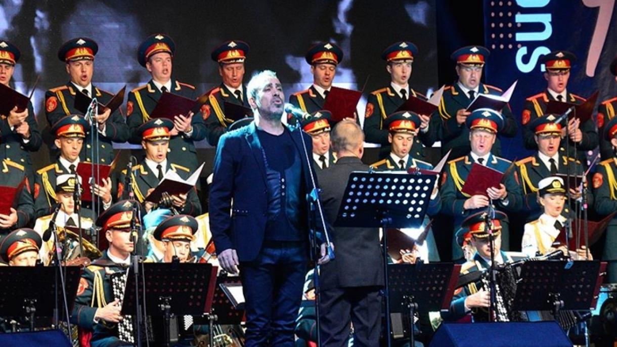Қызыл армия ансамблі Бурсада концерт берді
