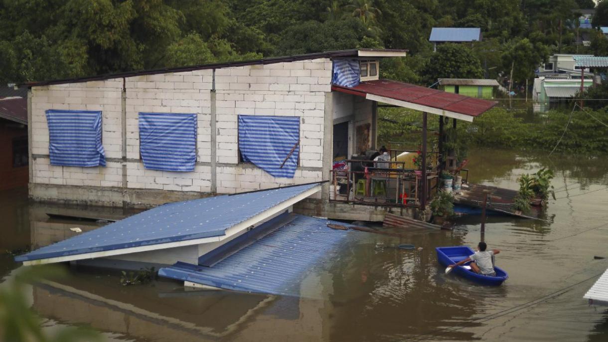 泰国南部洪水影响5个省约7万户家庭