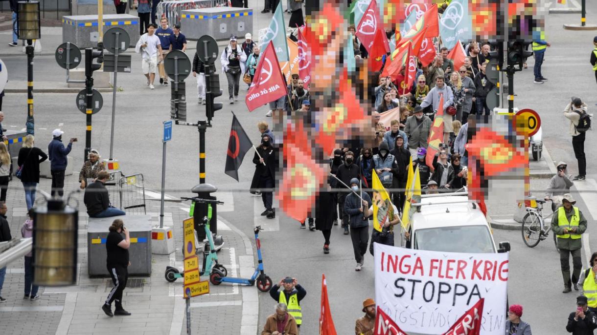 تظاهرات حامیان پ‌ک‌ک/ی‌پ‌گ در سوئد علیه اردوغان و عضویت این کشور در ناتو