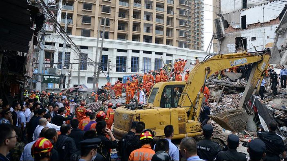 Cina: crolla fabbrica, 20 persone sotto macerie